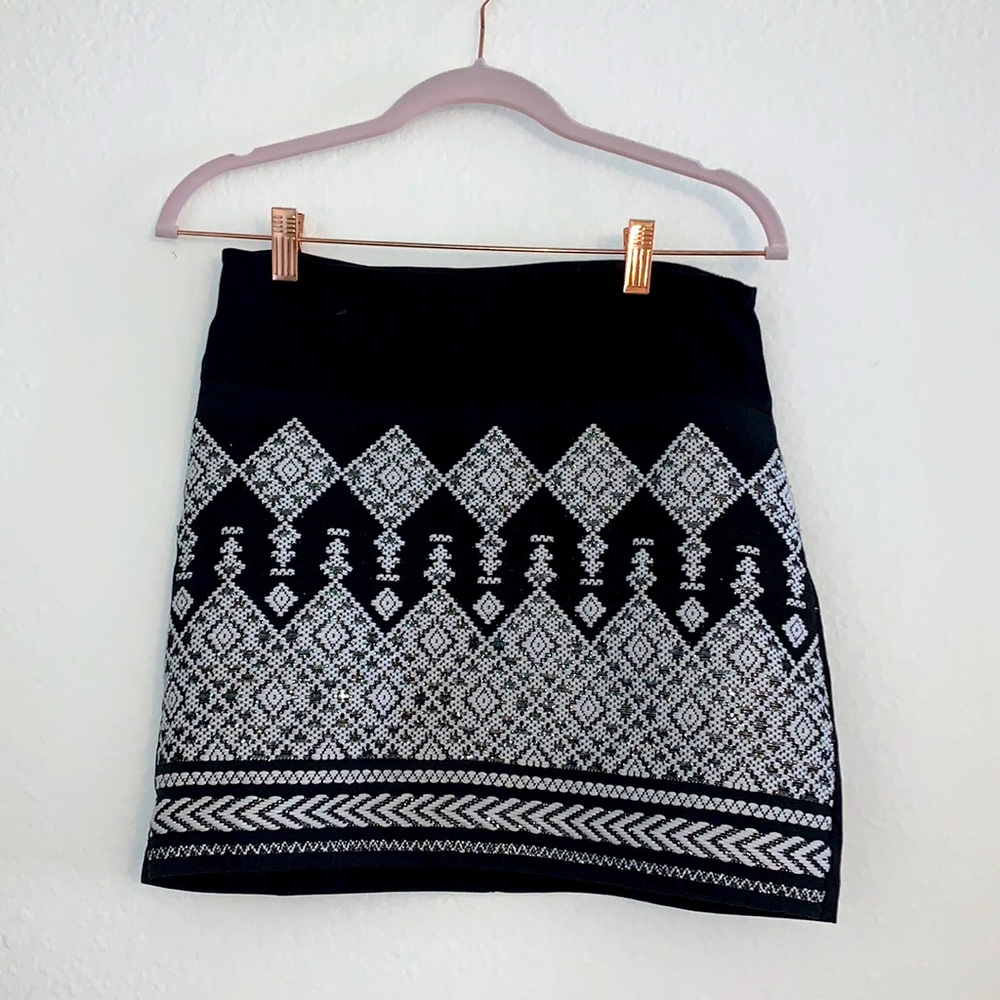 H&M pattern mini skirt white, black, silver